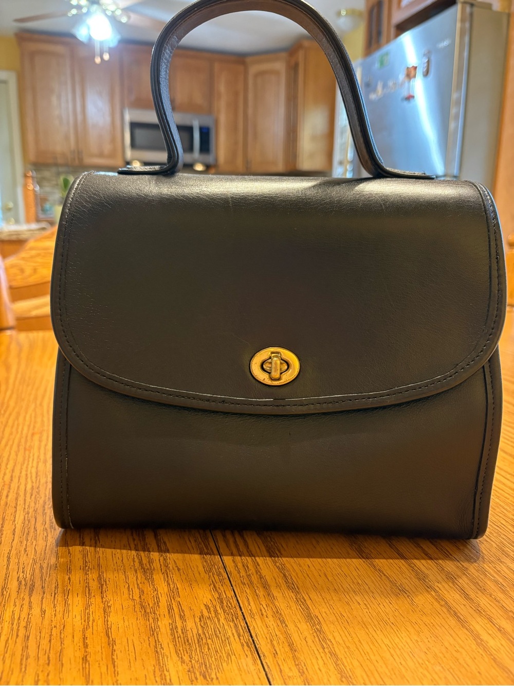 Vintage Coach Manor Bag 9977 Black Leather Top Handle Turnlock USA